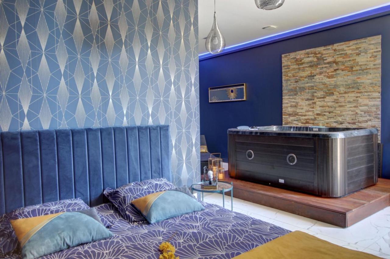 Suite Blue Jacuzzi Le Breuil  외부 사진