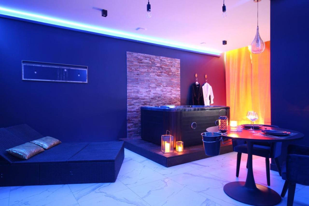 Suite Blue Jacuzzi Le Breuil  외부 사진