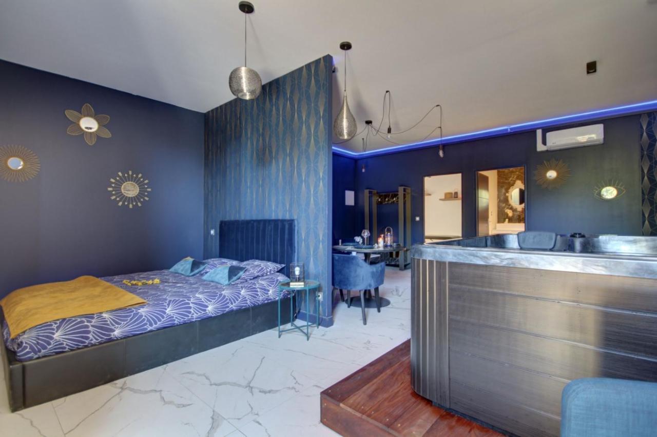 Suite Blue Jacuzzi Le Breuil  외부 사진