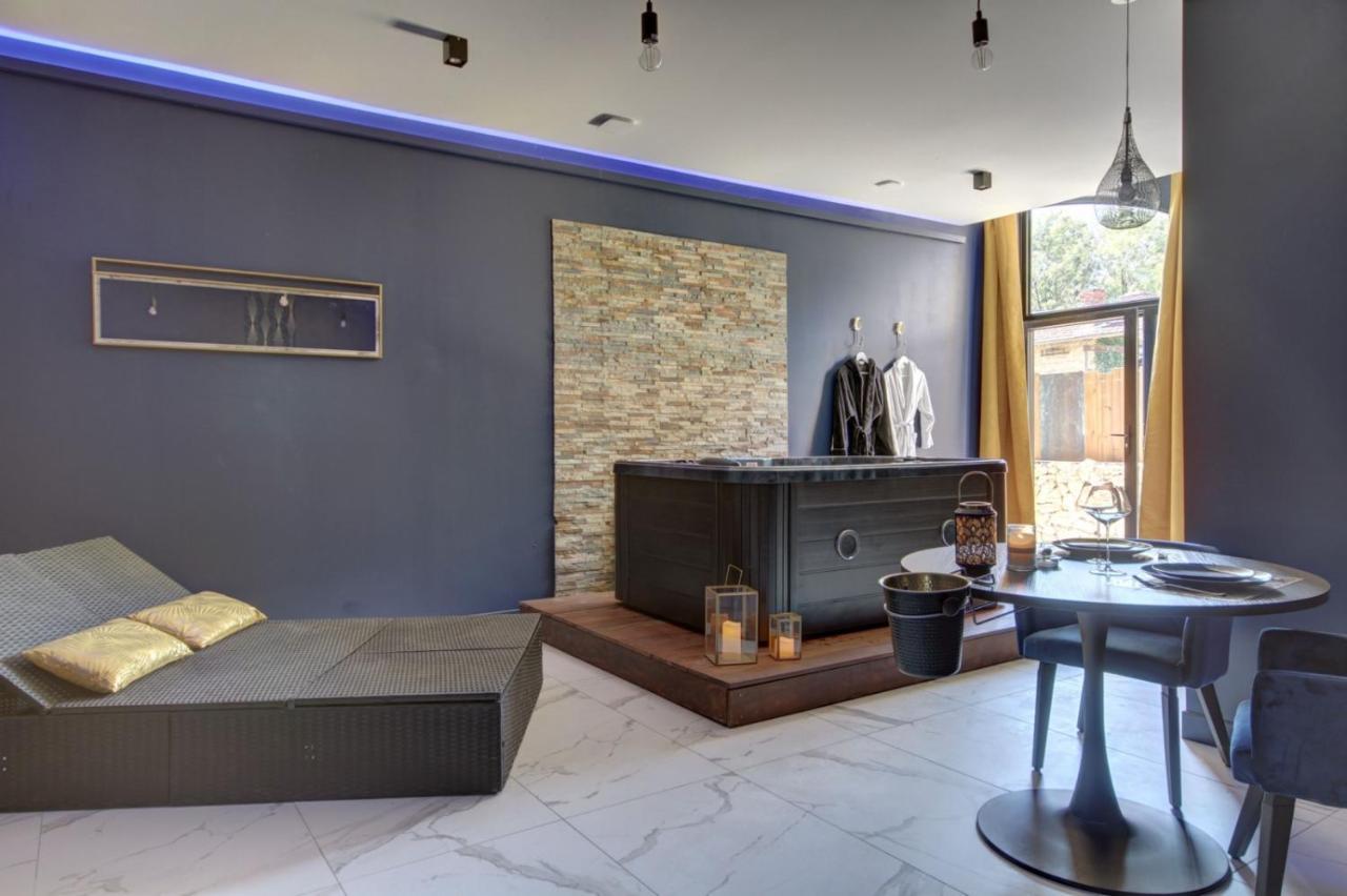 Suite Blue Jacuzzi Le Breuil  외부 사진
